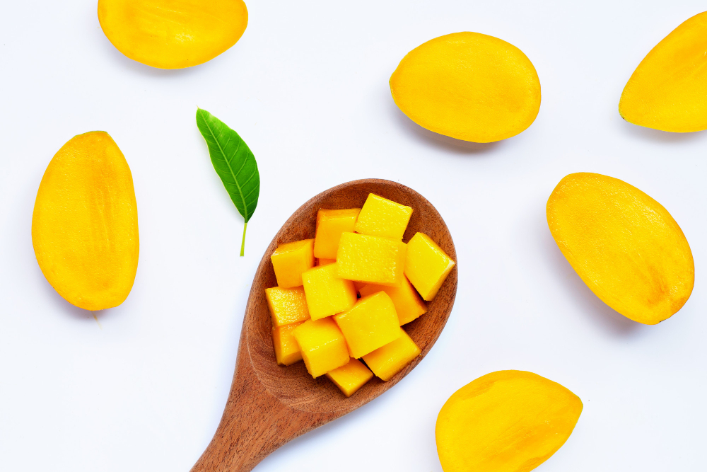 fruct-mango-mancat-seara-te-ajuta-sa-slabesti-sau-t-ingrasa